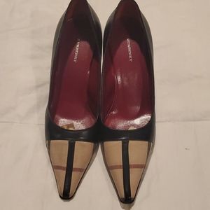 Burberry black leather heels